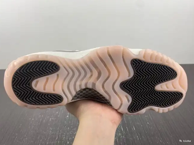 Reps TBK 11 AR0715-101 Jordan Air Neapolitan WMNS 0528